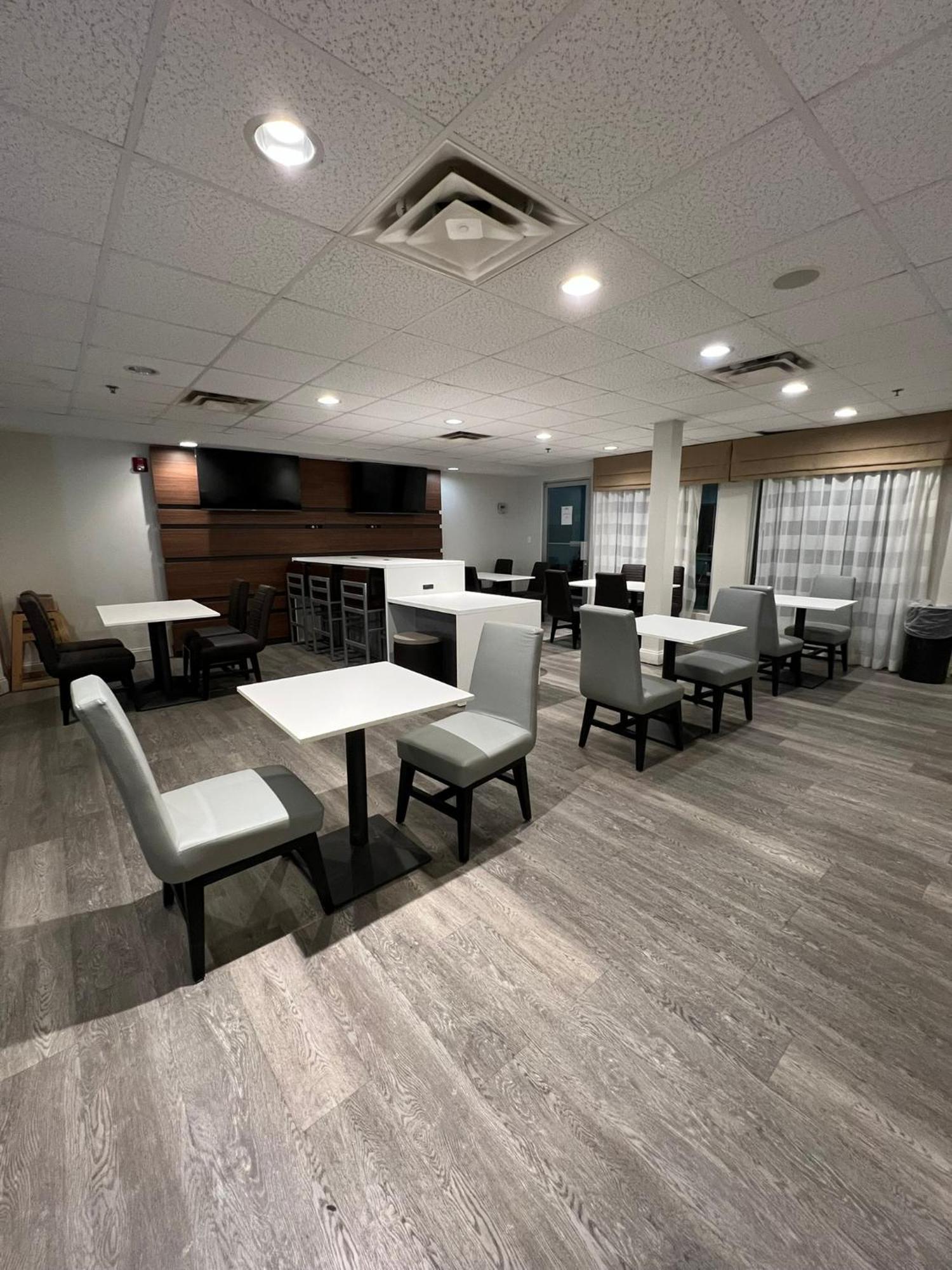 Wingate By Wyndham Dublin Near Claytor Lake State Park Екстер'єр фото