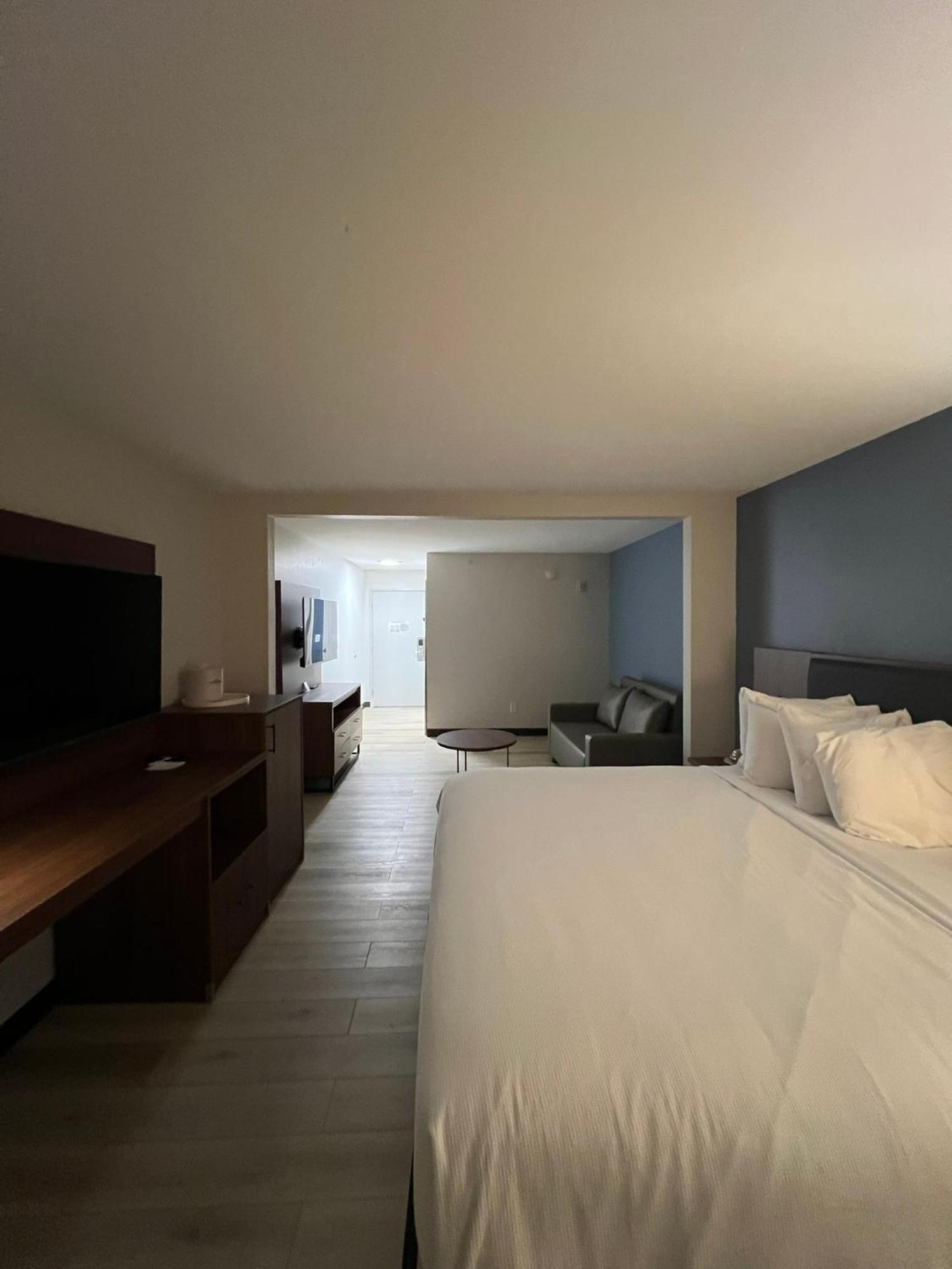 Wingate By Wyndham Dublin Near Claytor Lake State Park Екстер'єр фото