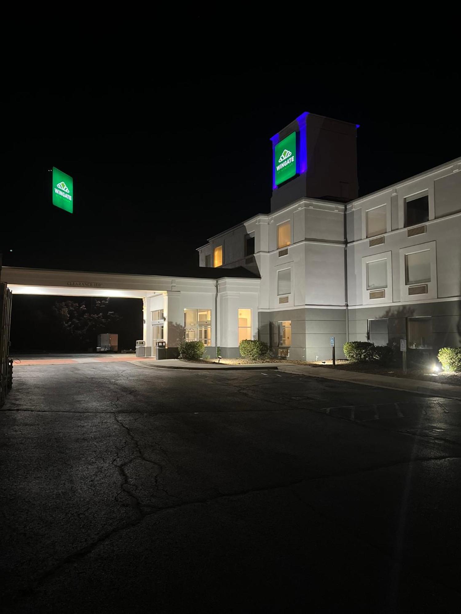 Wingate By Wyndham Dublin Near Claytor Lake State Park Екстер'єр фото
