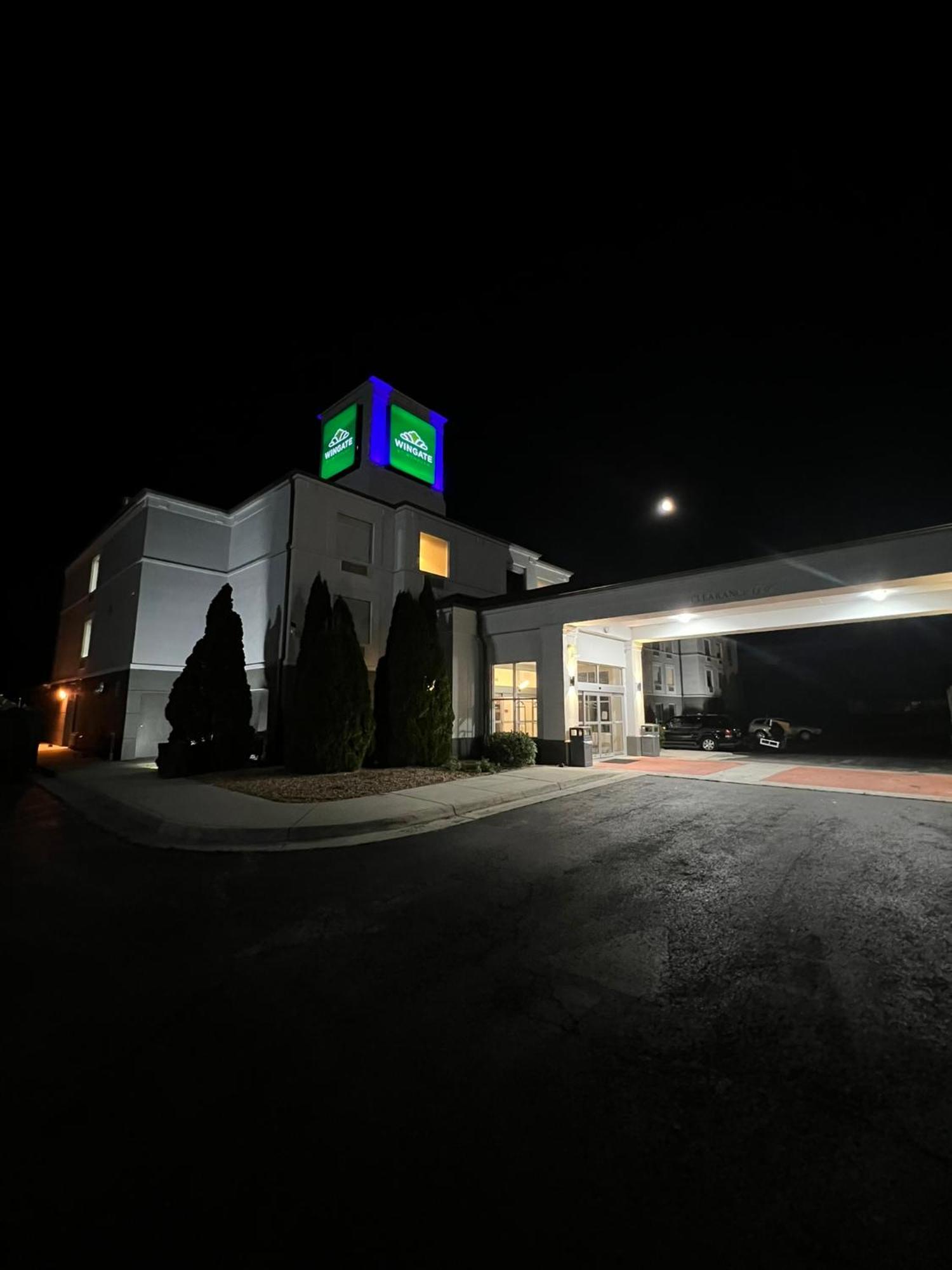 Wingate By Wyndham Dublin Near Claytor Lake State Park Екстер'єр фото